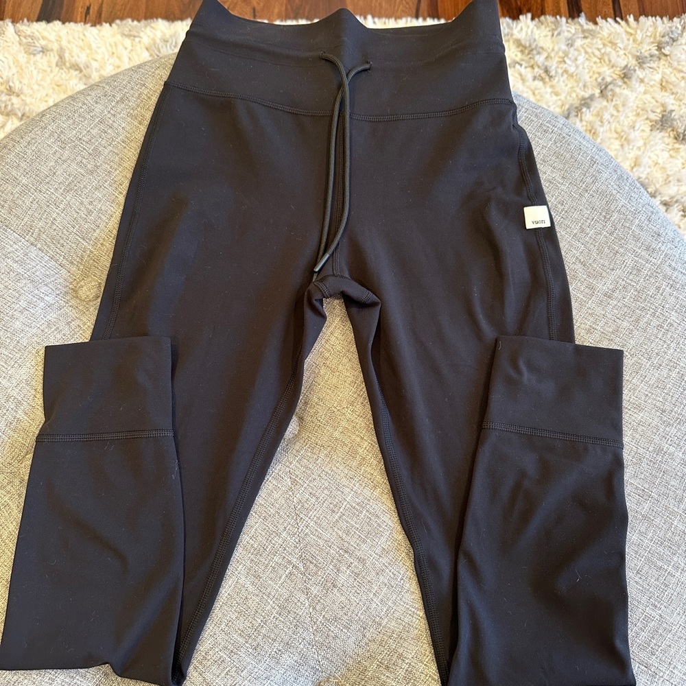 Vuori daily leggings…black…size small